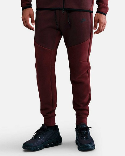 Pantalón Nike Tech Jogger