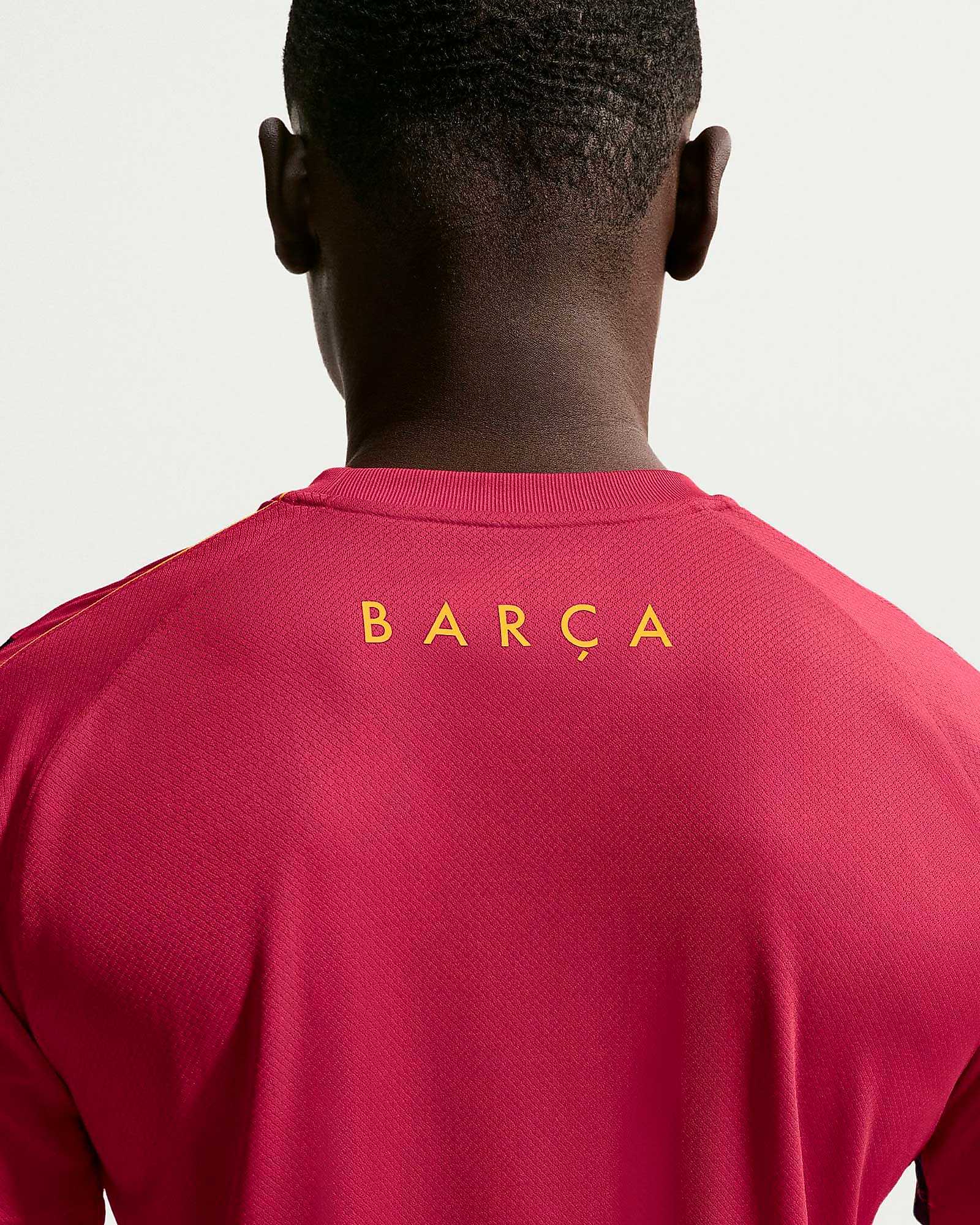 Camisola FC Barcelona Strike 2026/2027 Camisola FC Barcelona Strike 2026/2027 - Fútbol Factory