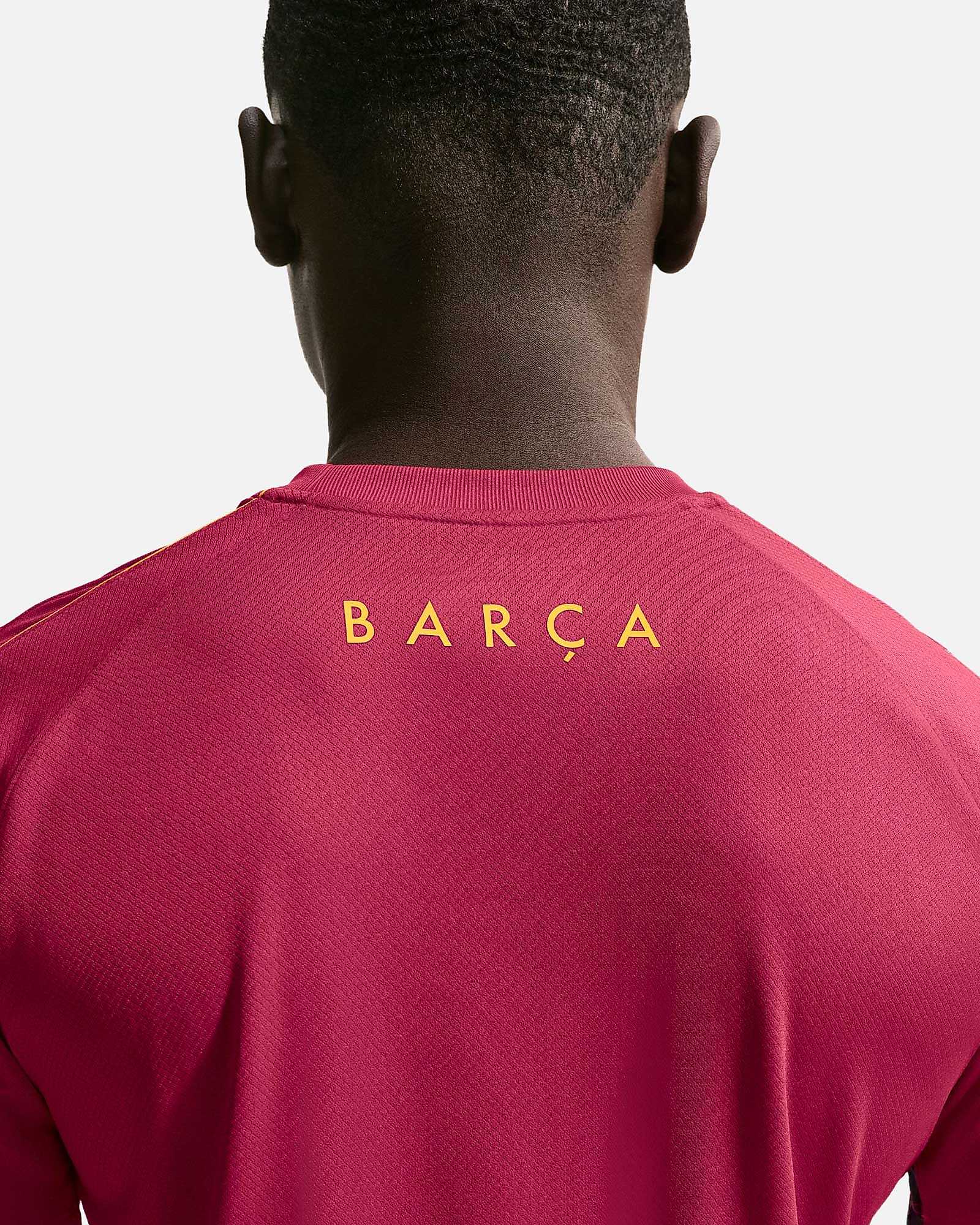 Camisola FC Barcelona Strike 2026/2027 Camisola FC Barcelona Strike 2026/2027 - Fútbol Factory