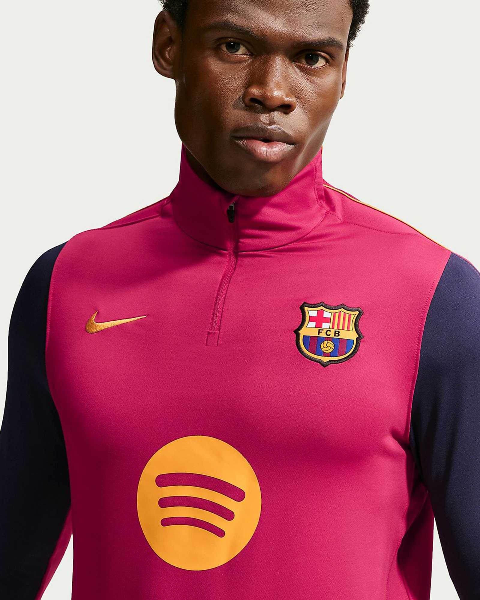 Sweatshirt FC Barcelona 2026/2027 Sweatshirt FC Barcelona 2026/2027 - Fútbol Factory