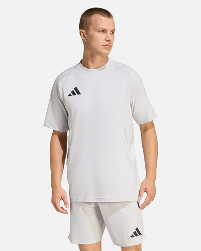 Camiseta adidas Tiro Travel
