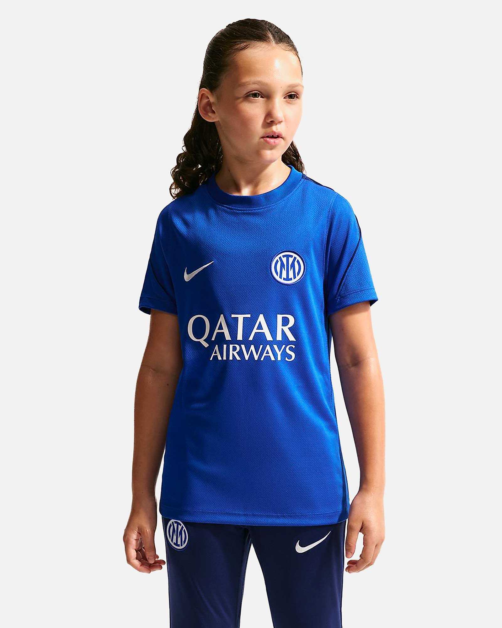 Camisola Inter de Milão 2026/2027 Strike Camisola Inter de Milão 2026/2027 Strike - Fútbol Factory