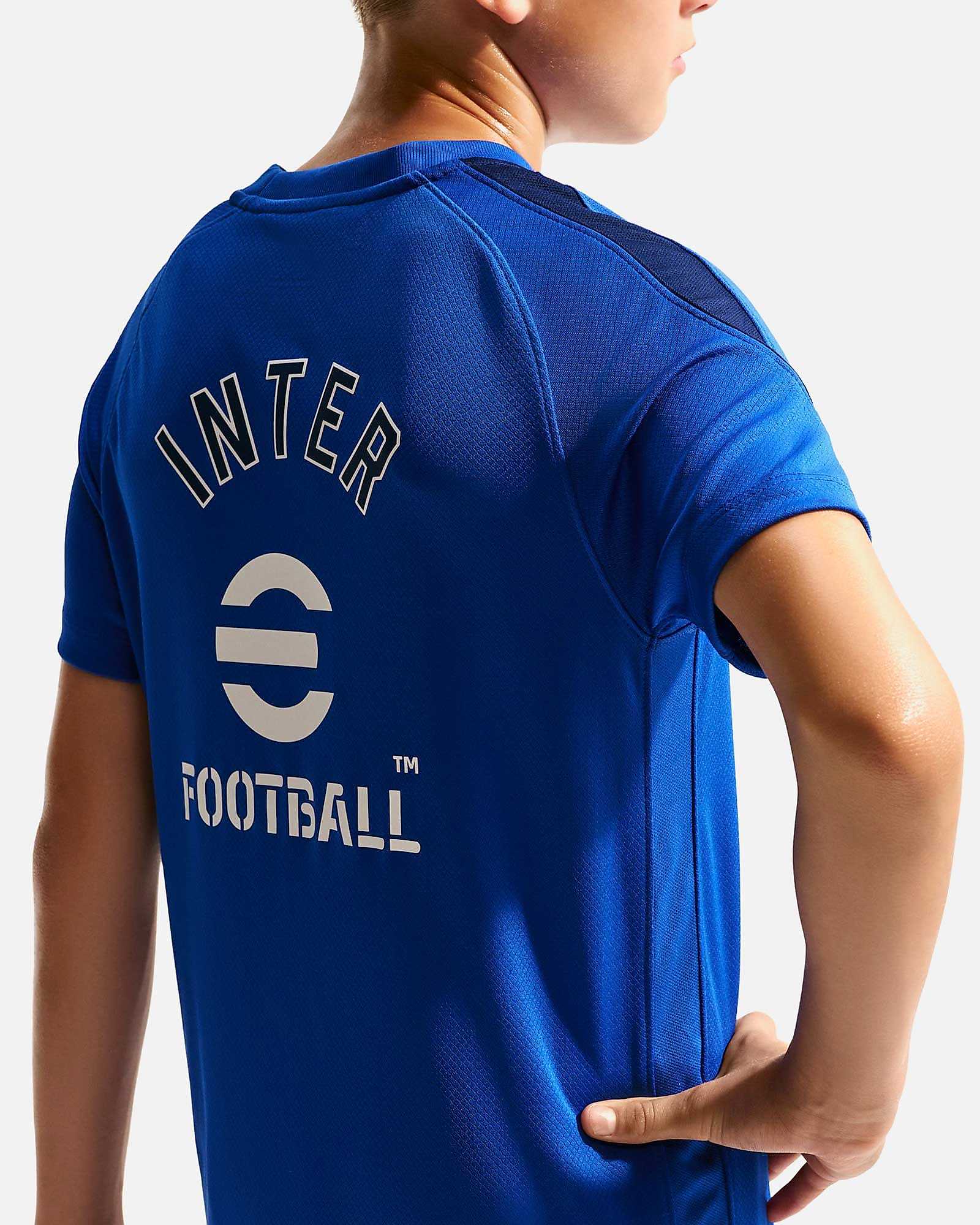 Camisola Inter de Milão 2026/2027 Strike Camisola Inter de Milão 2026/2027 Strike - Fútbol Factory