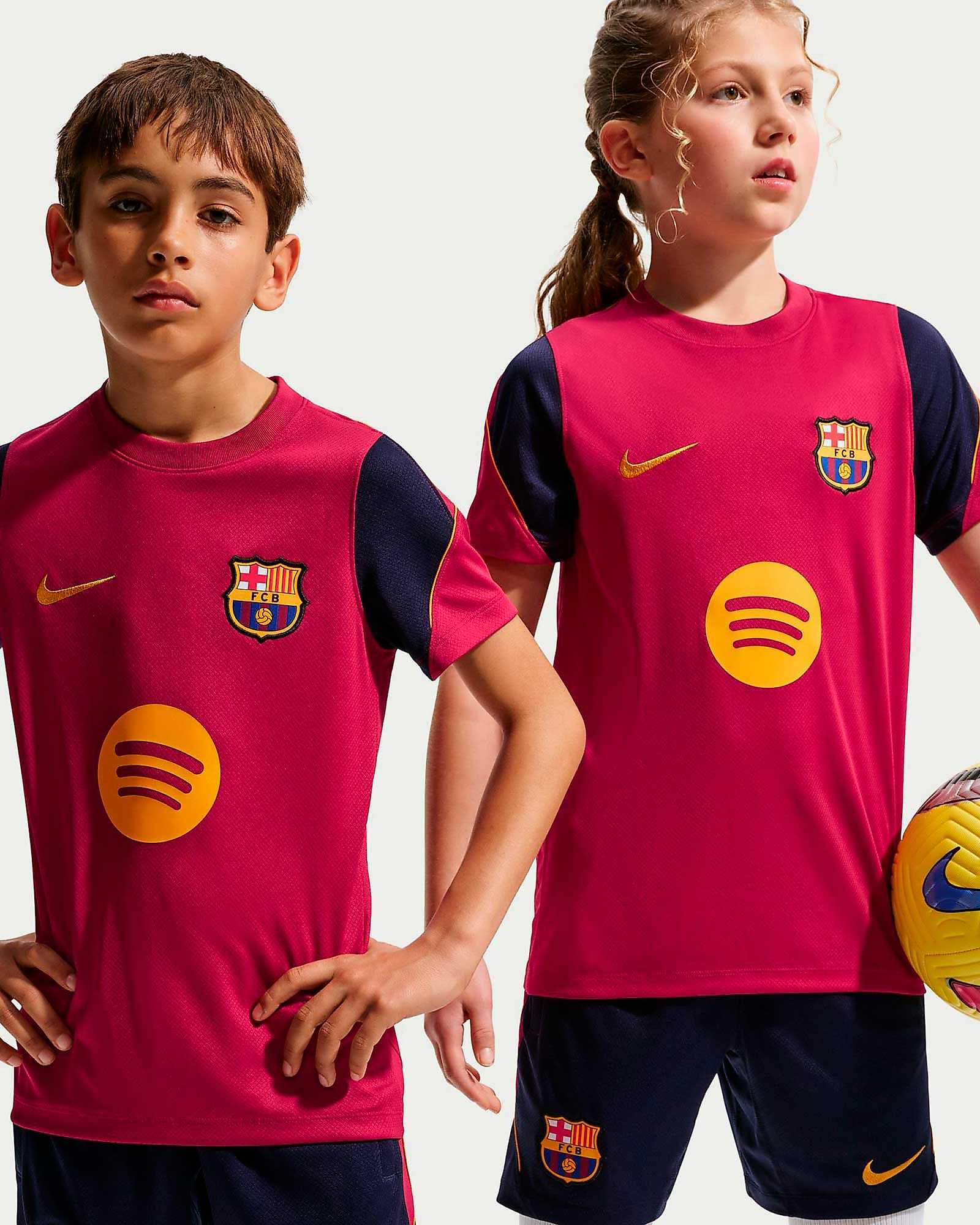 Camisola FC Barcelona 2026/2027 Strike Camisola FC Barcelona 2026/2027 Strike - Fútbol Factory