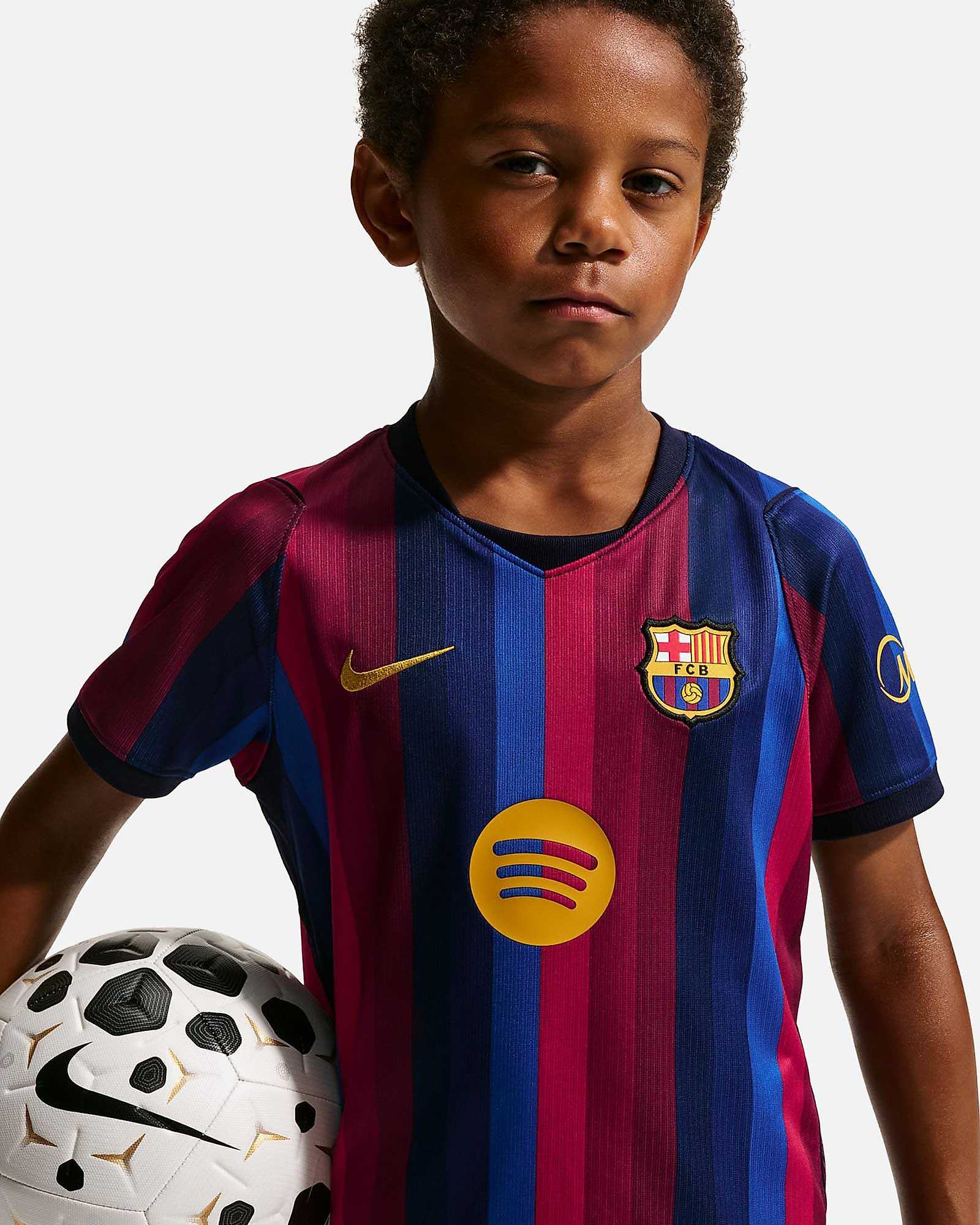 Conjunto 1ª FC Barcelona 2026/2027 Conjunto 1ª FC Barcelona 2026/2027 - Fútbol Factory