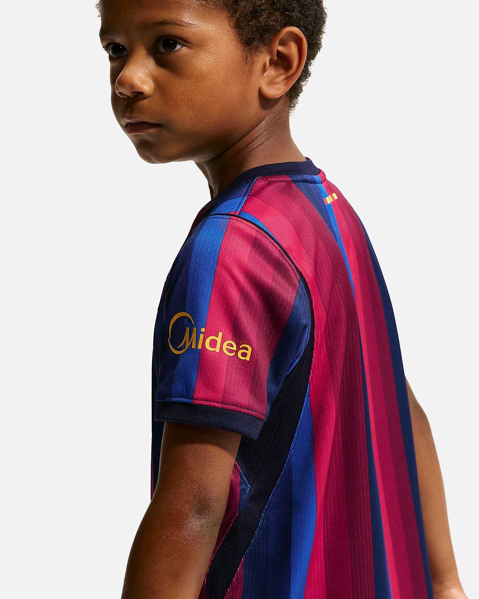 Conjunto 1ª FC Barcelona 2026/2027 Conjunto 1ª FC Barcelona 2026/2027 - Fútbol Factory