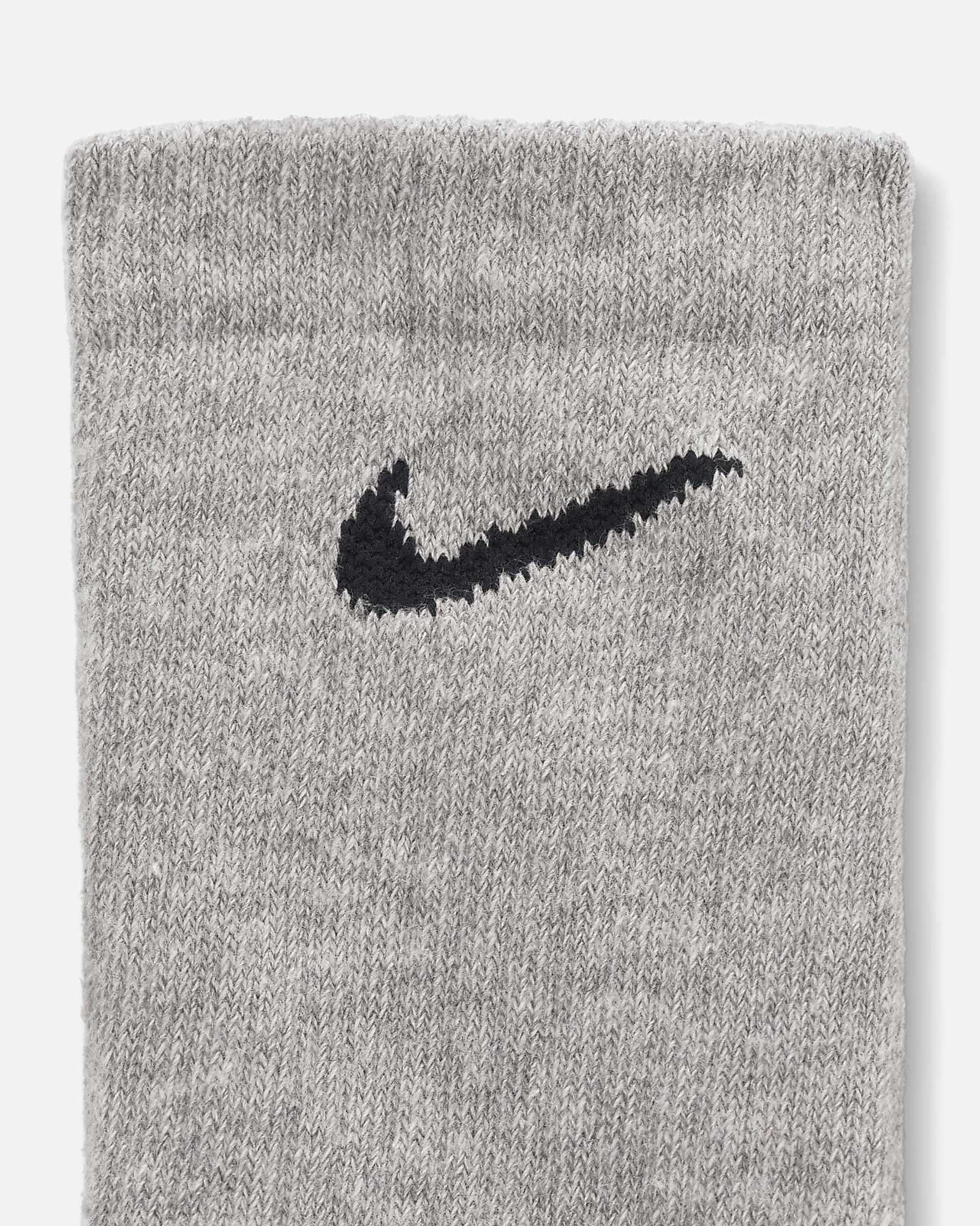 Calcetines Nike Everyday Cushioned Crew 6 pares Calcetines Nike Everyday Cushioned Crew 6 pares - Fútbol Factory
