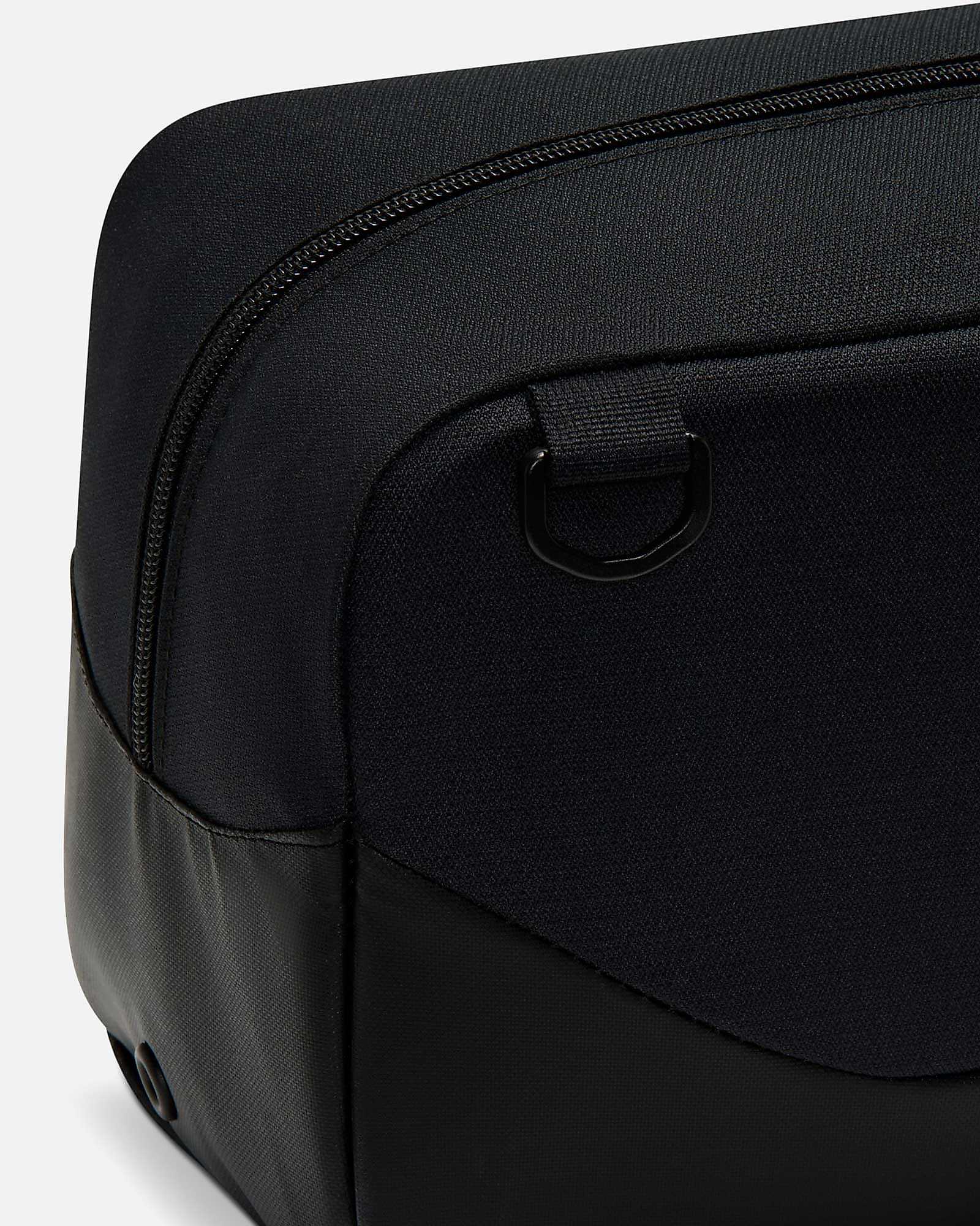 Saco para sapatilhas Nike Brasilia 11L Saco para sapatilhas Nike Brasilia 11L - Fútbol Factory
