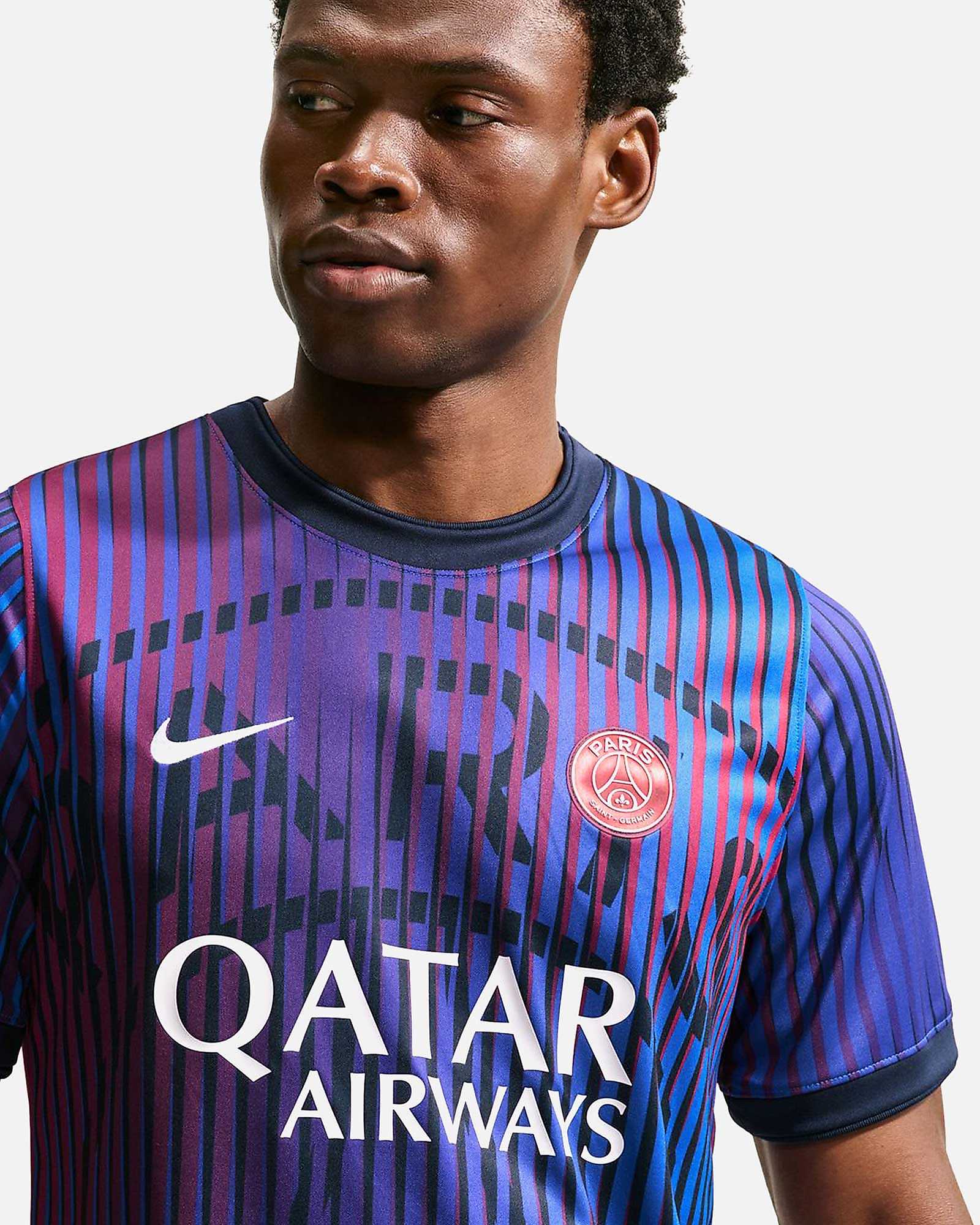 Camiseta Paris Saint-Germain 2026/2027 Prematch Camiseta Paris Saint-Germain 2026/2027 Prematch - Fútbol Factory