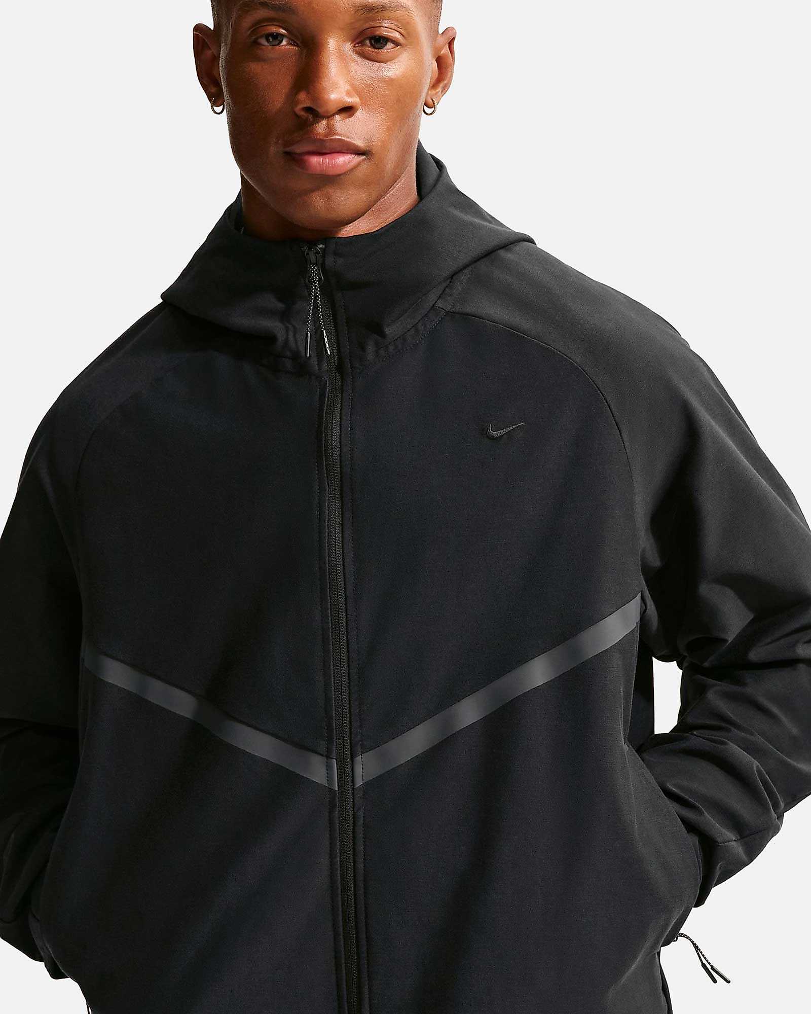 Chaqueta Nike Tech Windrunner Chaqueta Nike Tech Windrunner - Fútbol Factory