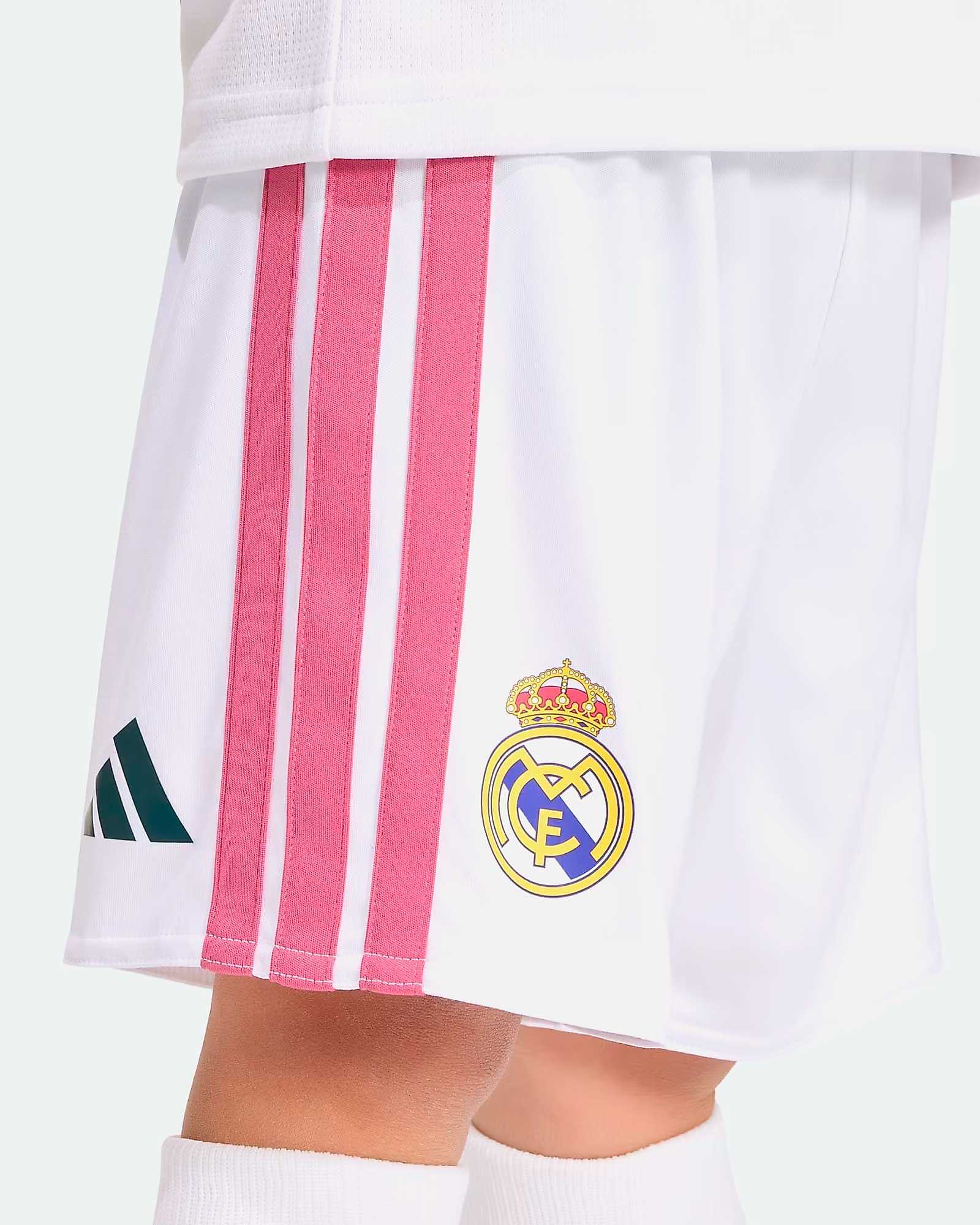 Conjunto 1ª Real Madrid 2026/2027 Conjunto 1ª Real Madrid 2026/2027 - Fútbol Factory