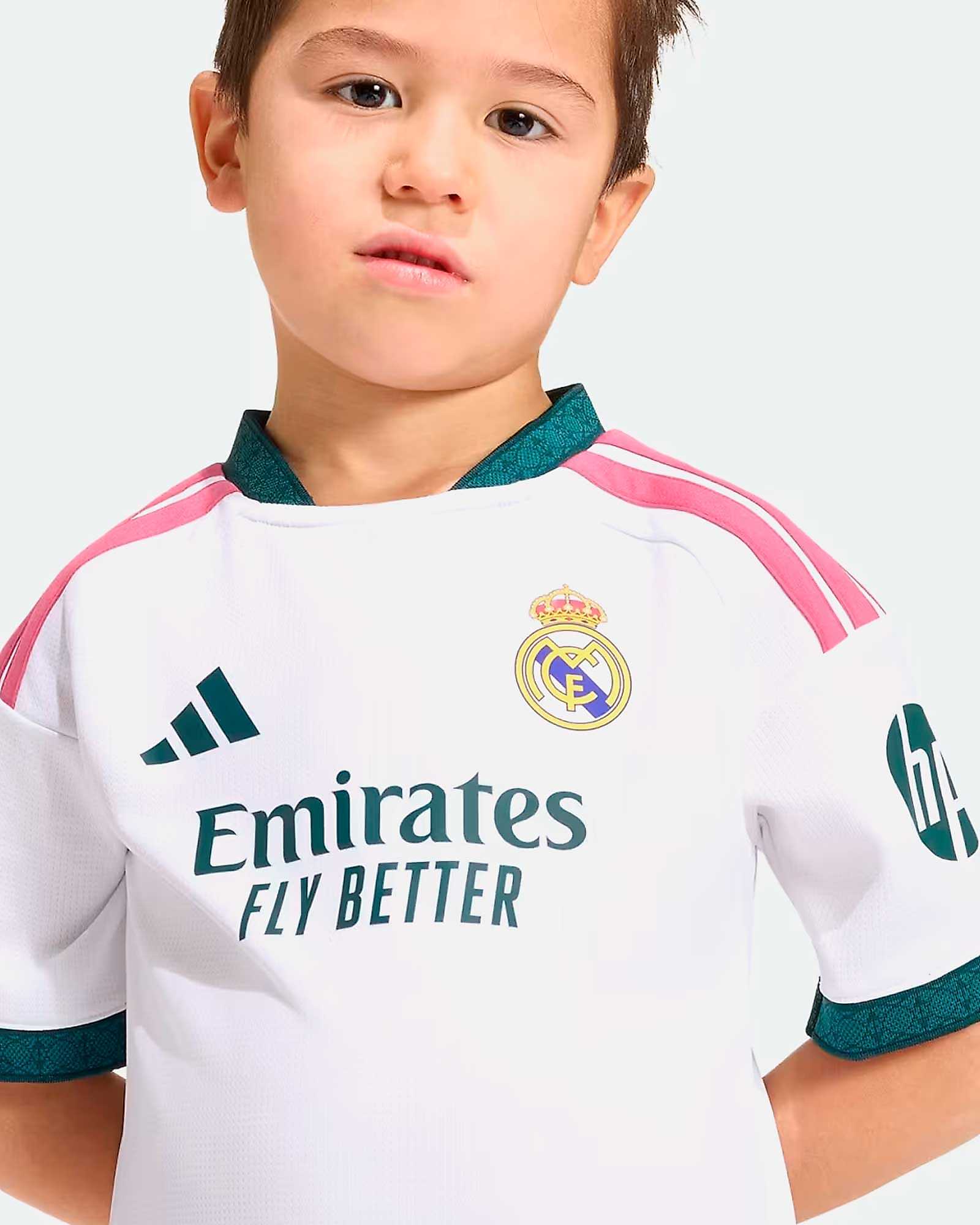 Conjunto 1ª Real Madrid 2026/2027 Conjunto 1ª Real Madrid 2026/2027 - Fútbol Factory