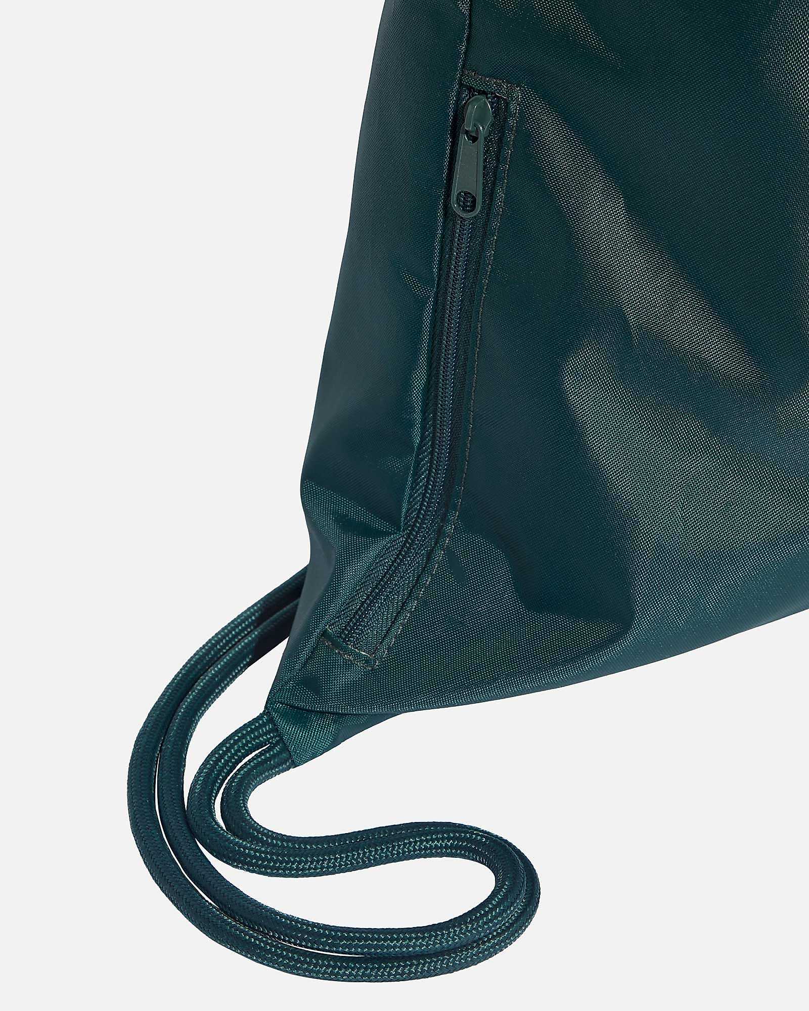 Mochila Real Madrid 2026/2027 - Fútbol Factory