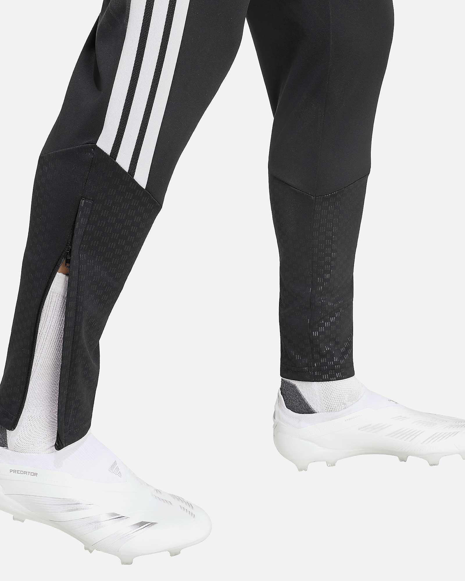 Pantalón largo Liverpool FC 2026/2027 TR Pantalón largo Liverpool FC 2026/2027 TR - Fútbol Factory