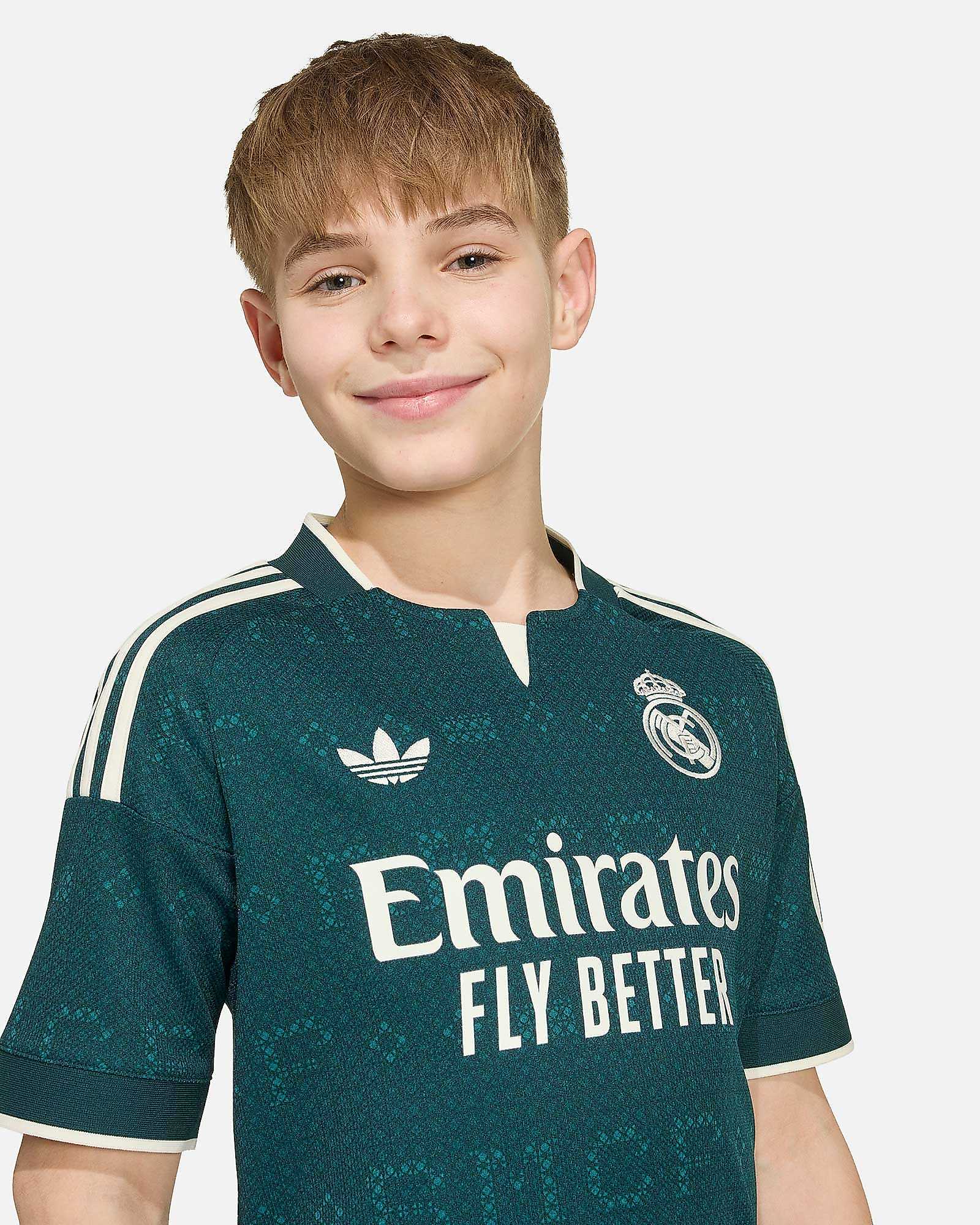 Conjunto 2ª Real Madrid 2026/2027 Mbappé - Fútbol Factory