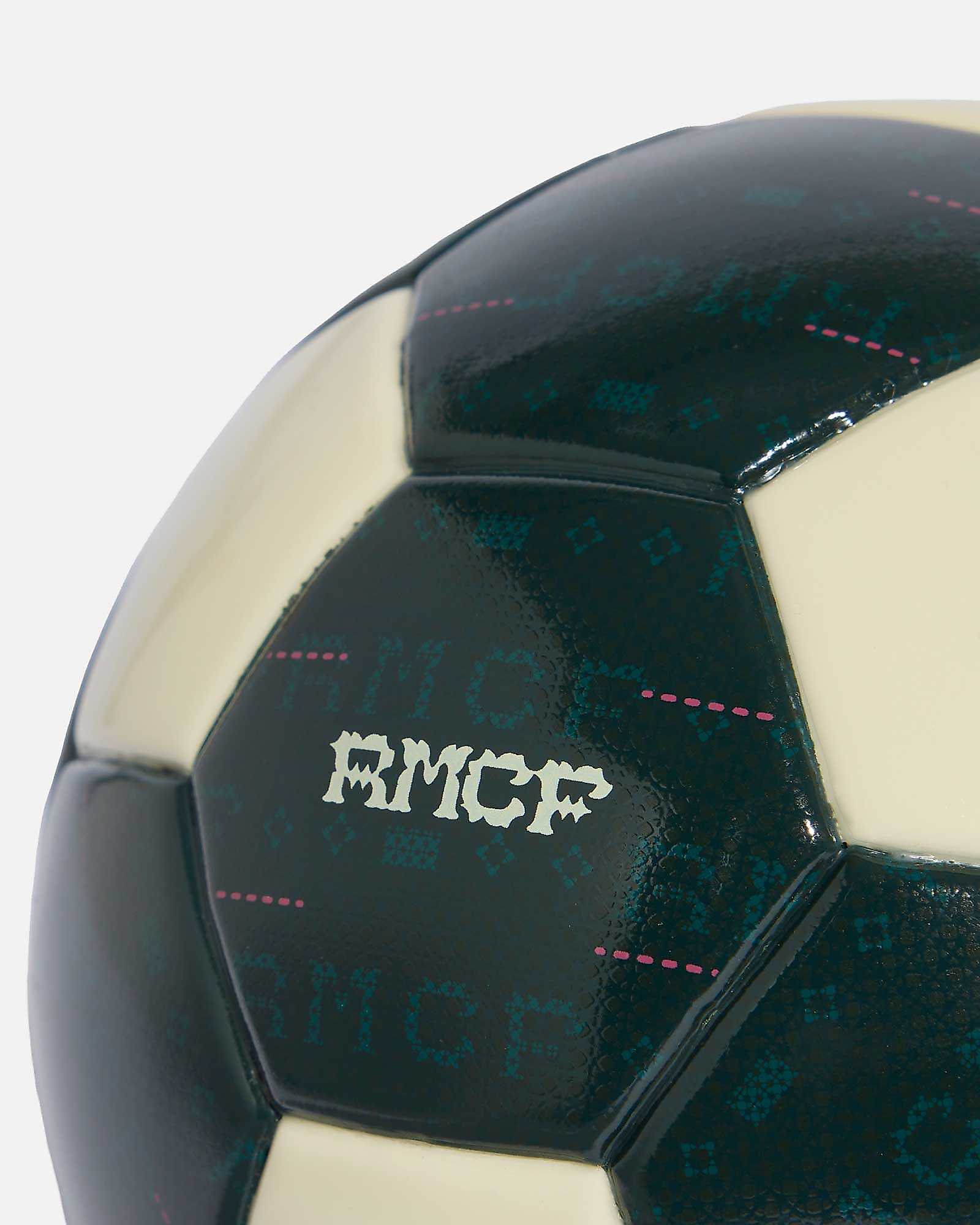 Mini balón Real Madrid 2026/2027 Mini balón Real Madrid 2026/2027 - Fútbol Factory