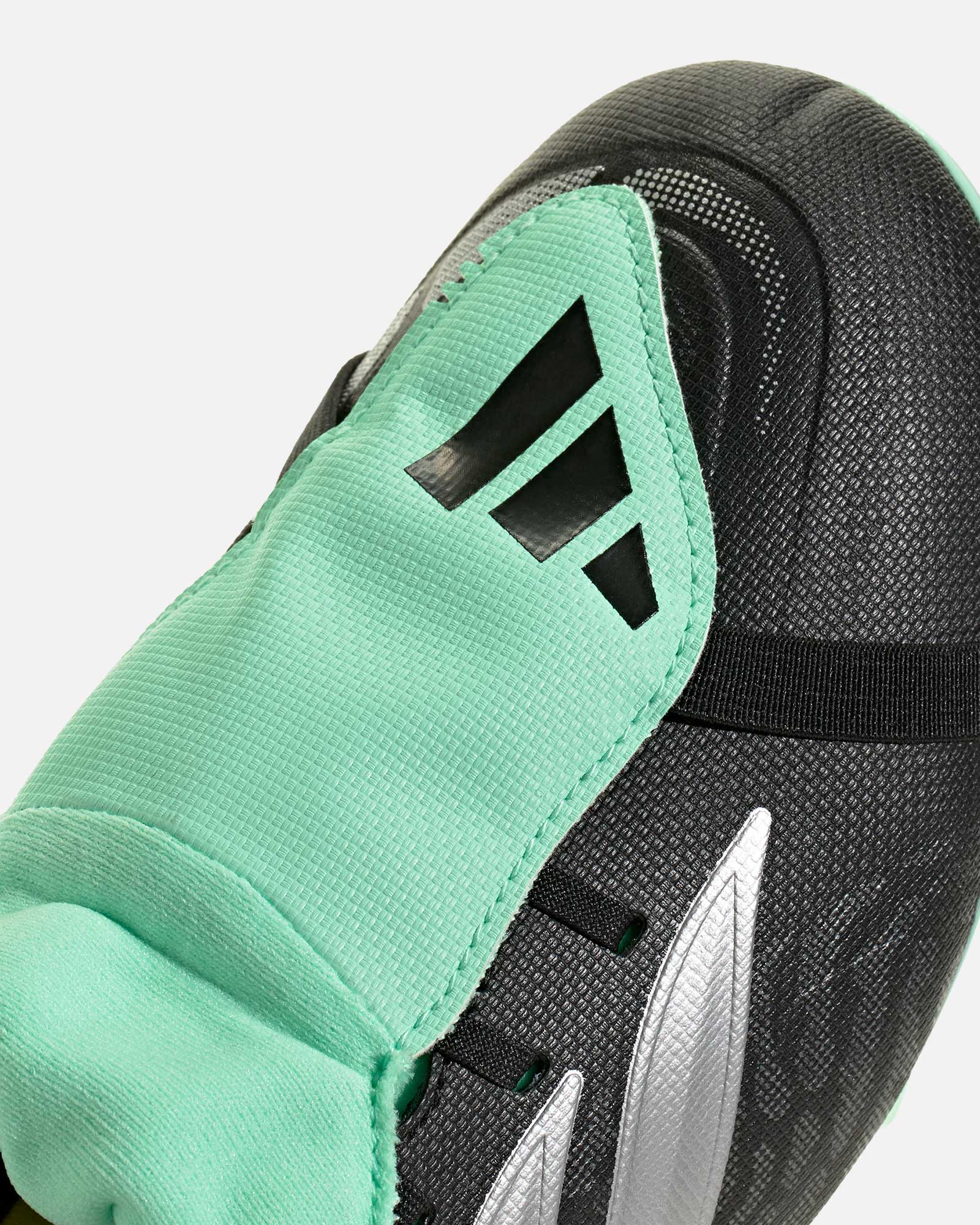 Chuteiras adidas Predator Club Tongue FG/MG - Fútbol Factory