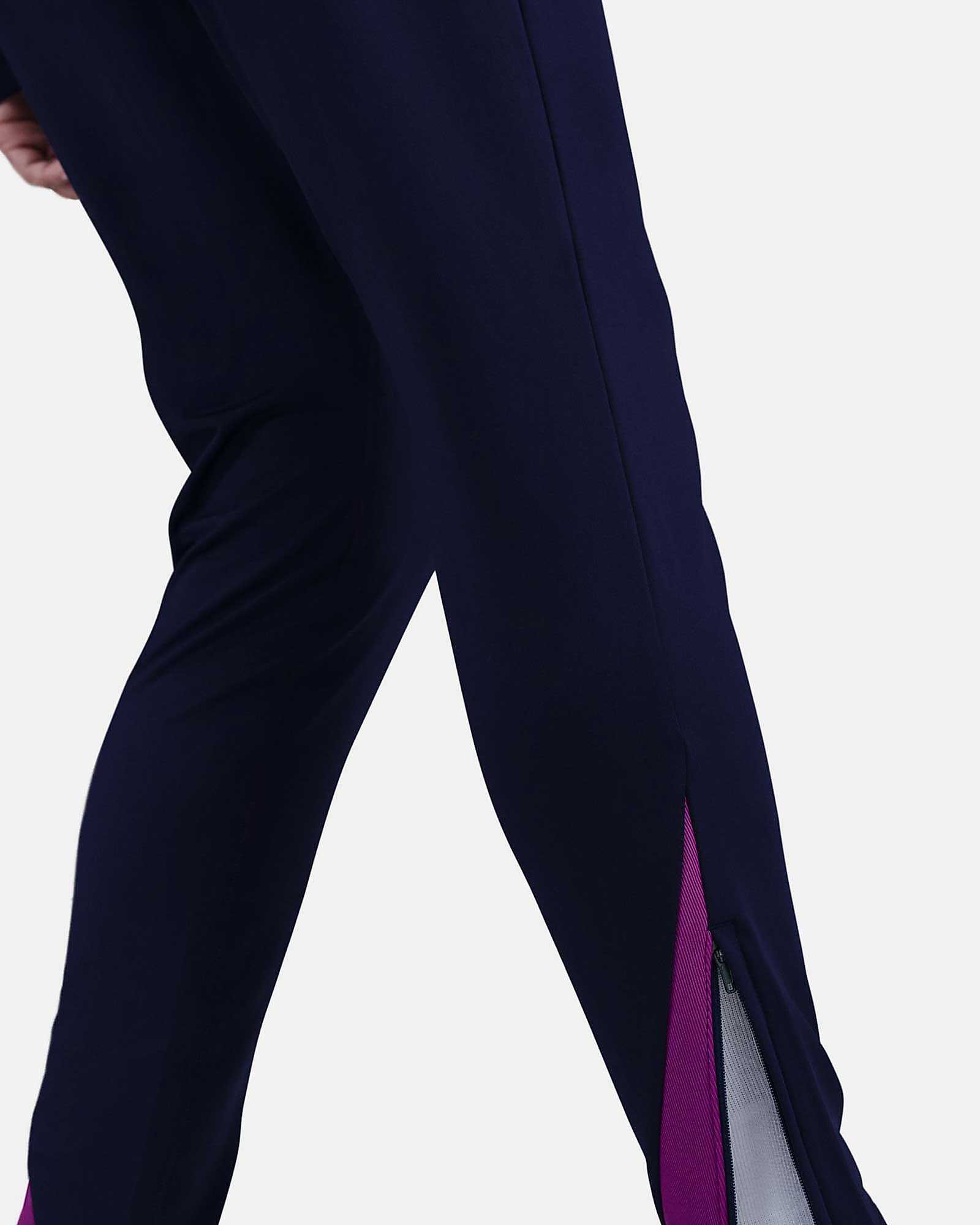 Pantalón FC Barcelona Strike 2025/2026 Pantalón FC Barcelona Strike 2025/2026 - Fútbol Factory
