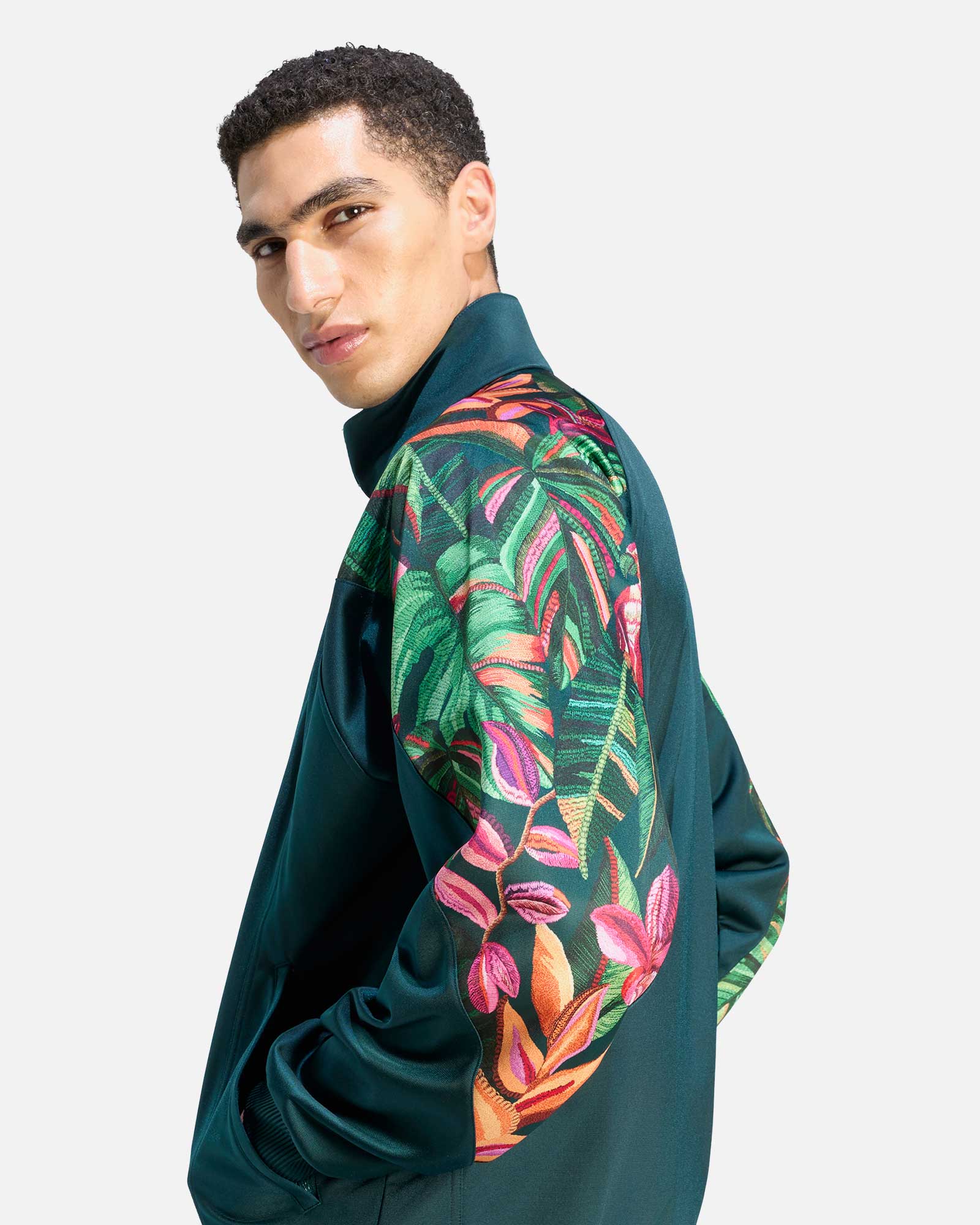 Chaqueta Real Madrid 2026/2027 FARM - Fútbol Factory