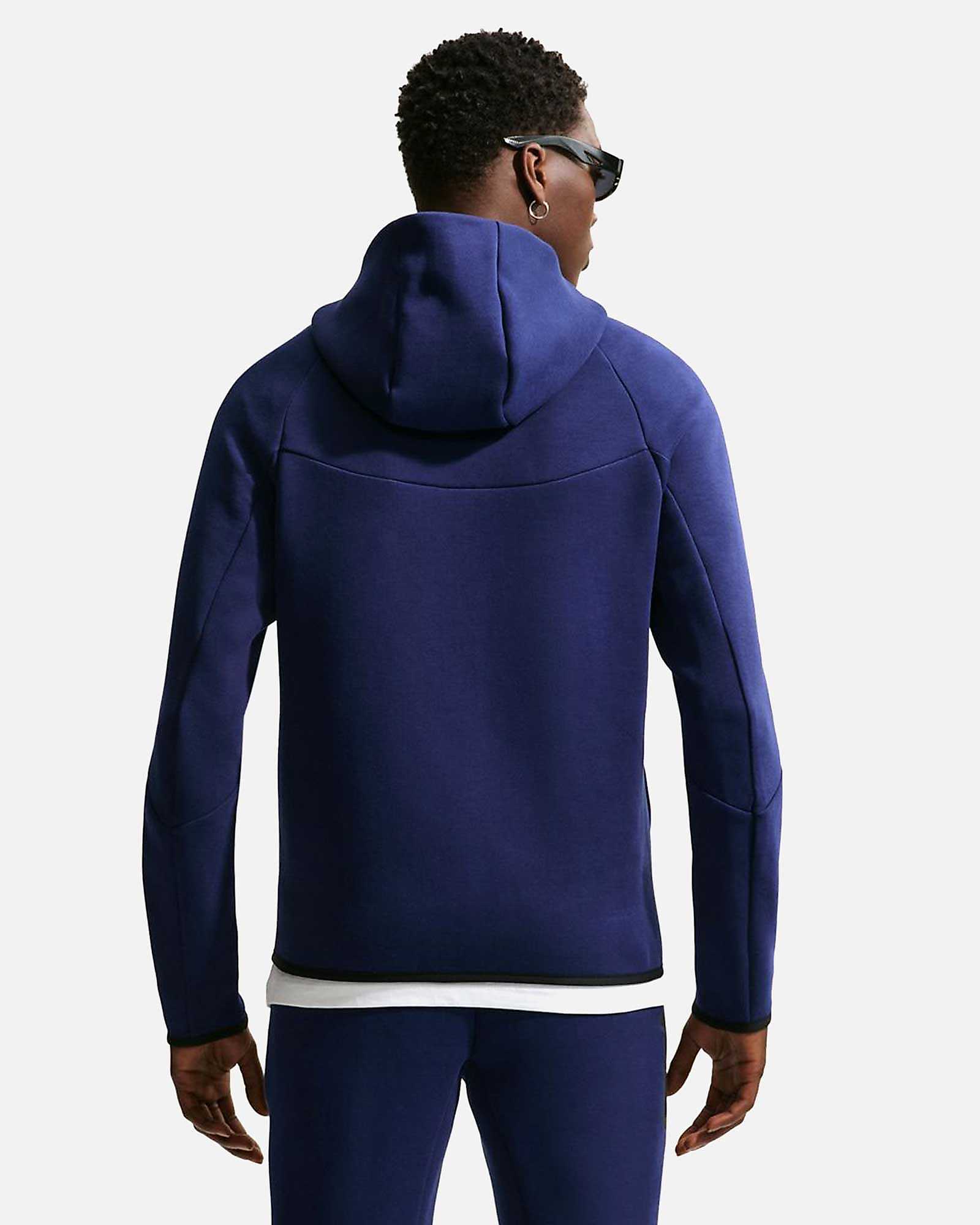 Sweatshirt Inter Milan 2026/2027 Tech Fleece Windrunner Sweatshirt Inter Milan 2026/2027 Tech Fleece Windrunner - Fútbol Factory