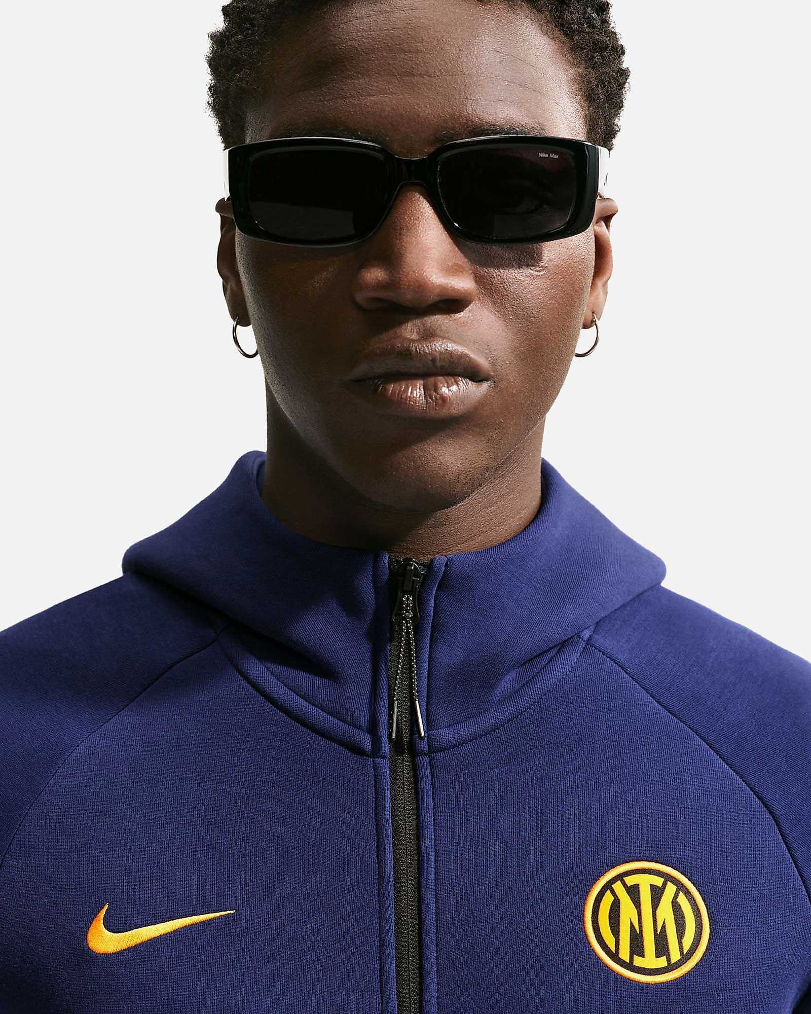 Sweatshirt Inter Milan 2026/2027 Tech Fleece Windrunner Sweatshirt Inter Milan 2026/2027 Tech Fleece Windrunner - Fútbol Factory