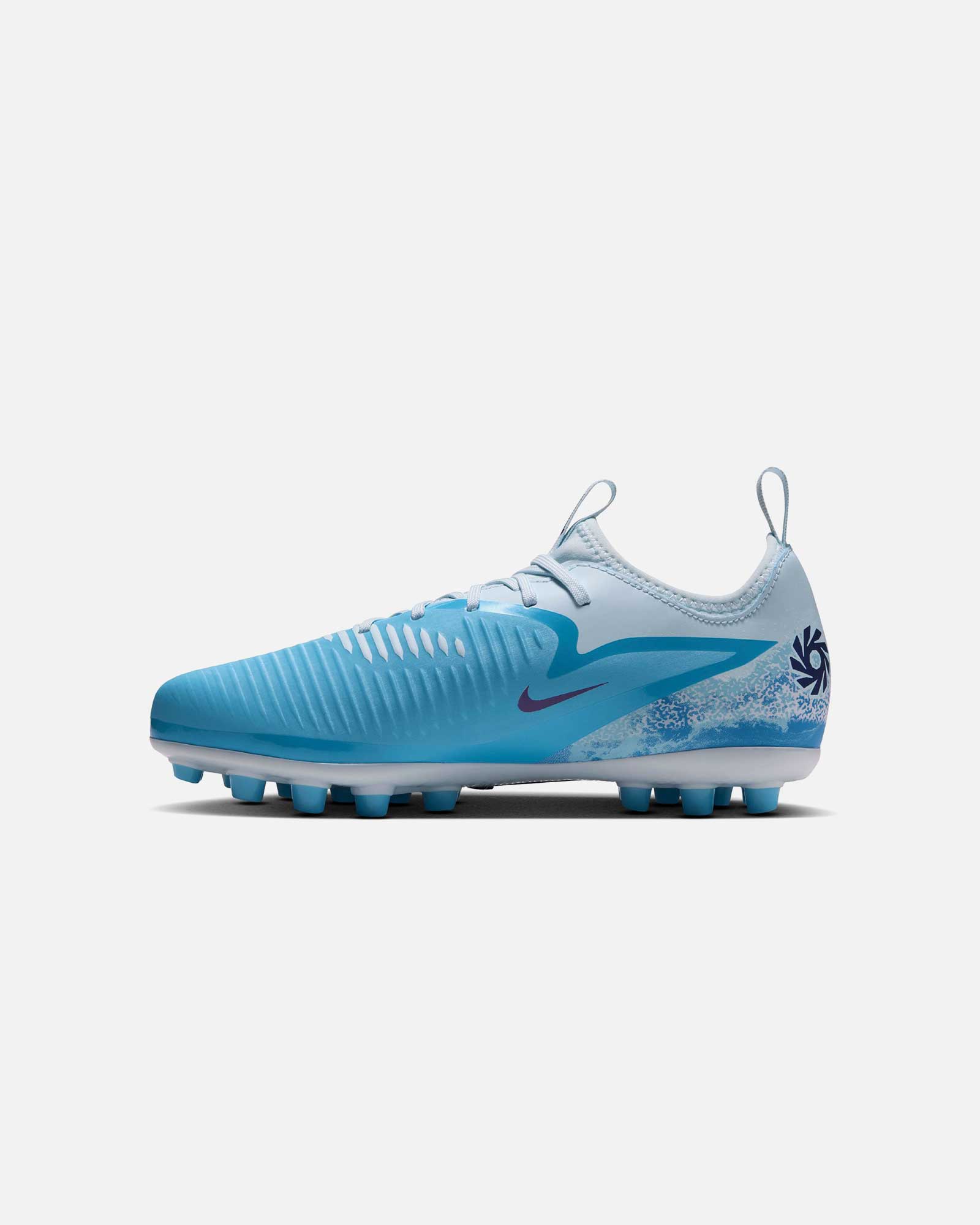 Botas Nike Phantom 6 Low Academy AG Erling Haaland - Fútbol Factory